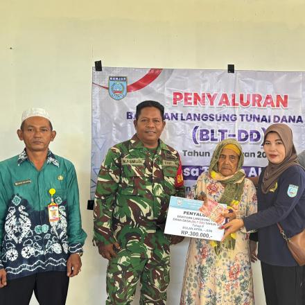 Penyaluran BLT Desa Tanah Abang Berjalan Tertib, Warga Terima Manfaat Bantuan